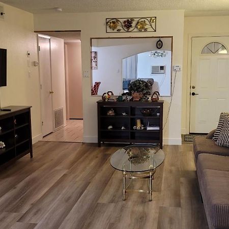 Vacation Home 3.5 Mi To Strip/Dt/Outlt Up To 8 Gst Лас-Вегас Екстер'єр фото