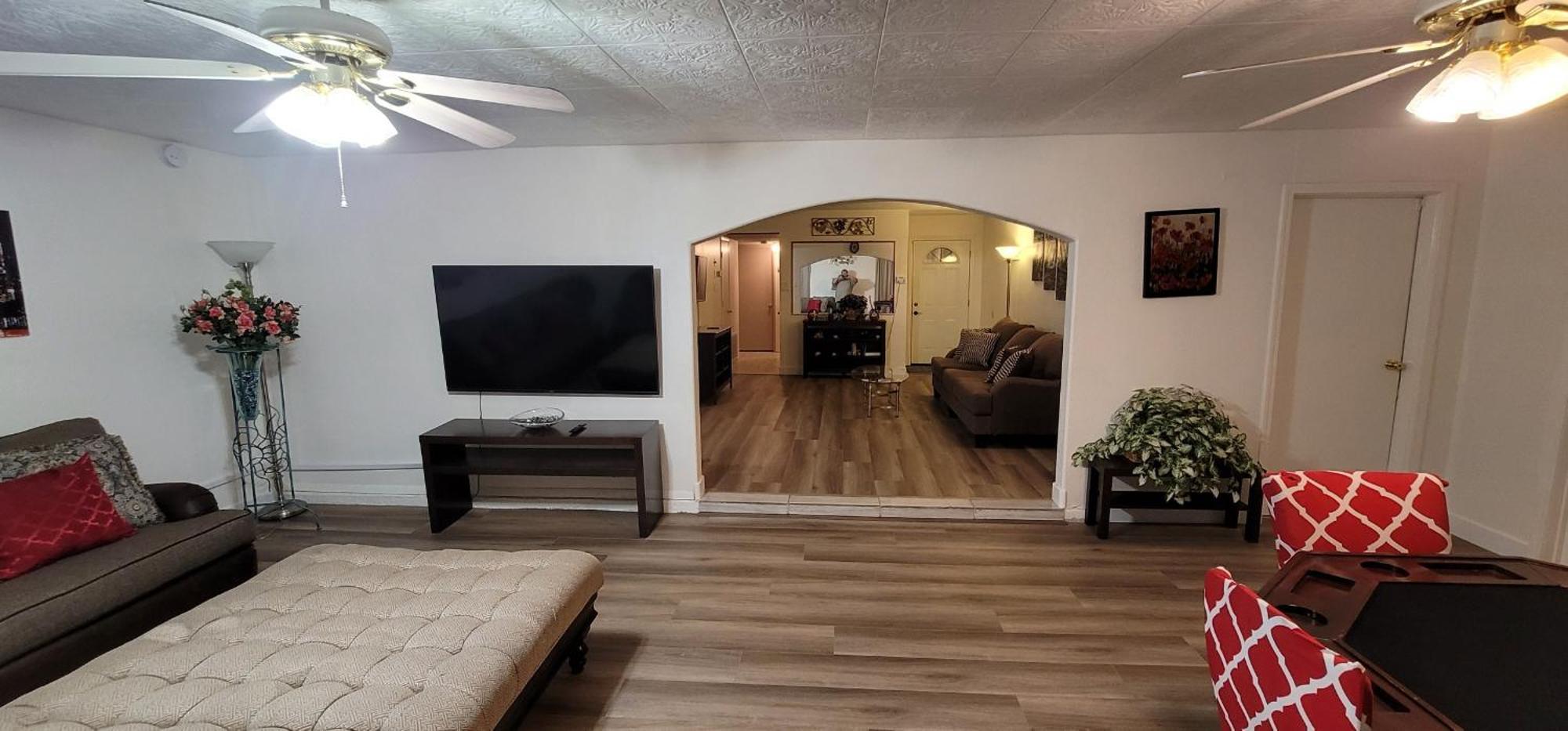 Vacation Home 3.5 Mi To Strip/Dt/Outlt Up To 8 Gst Лас-Вегас Екстер'єр фото